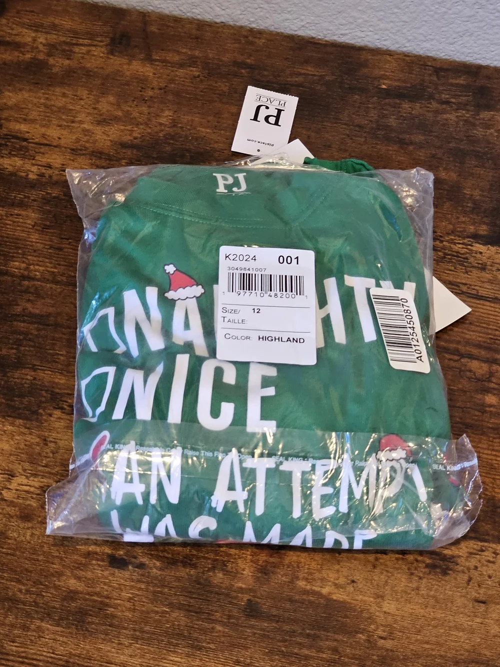 NWT Kids Holiday Pajama Set - Picture 3 of 3